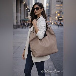 ✨ Elegant Tan Leather Hobo Bag – Braided Handle | Like New ✨